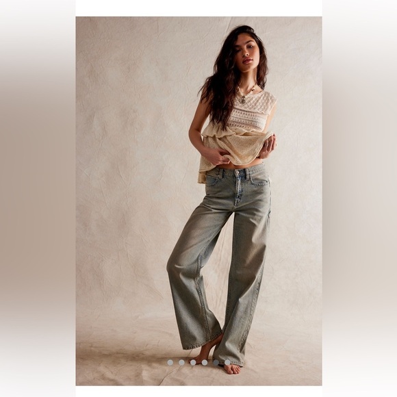 We The Free Tinsley Jeans Size 31 Light Wash Baggy High Rise Straight Leg - Picture 1 of 13